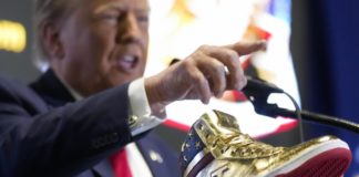 Donald Trump, expresidente de Estados Unidos, lanzó una línea de zapatillas personalizadas.