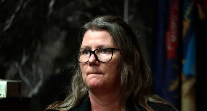 Madre declarada culpable en matanza escolar