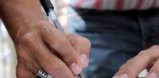 Gaseosas por firmas, política con burbujeante controversia