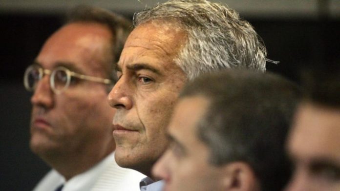 Víctimas de Epstein demandan al FBI por encubrimiento