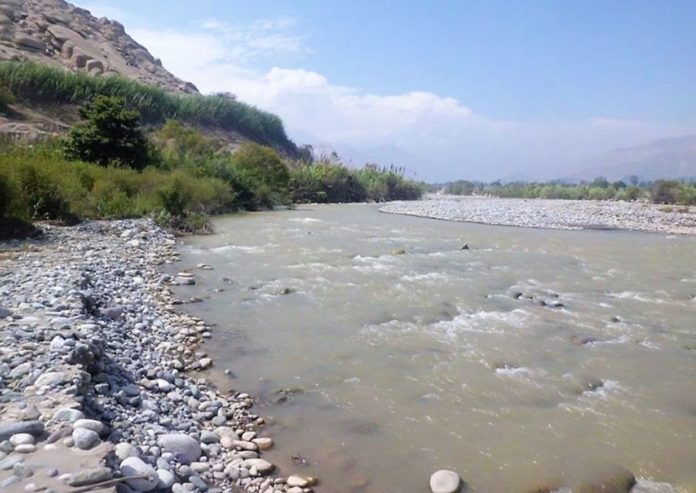 Crecida del río Huaura genera alerta de desborde en Sayán
