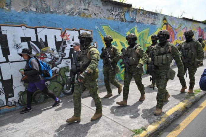 Ecuador: Noboa extiende estado de excepción por 30 días