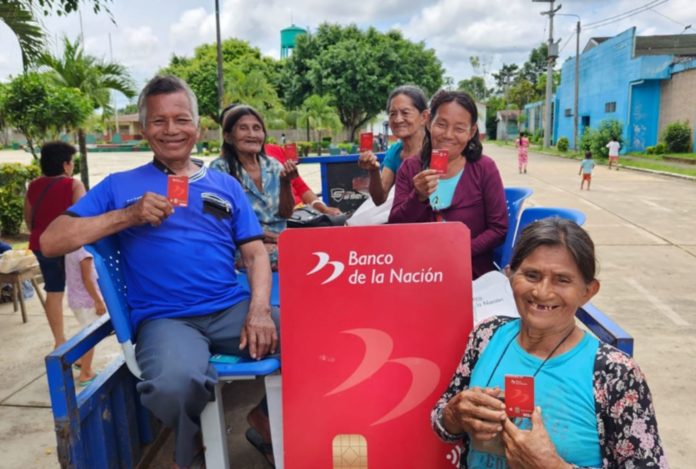 Banco de la Nación emite tarjetas de débito a casi 173 mil beneficiarios de Pensión 65