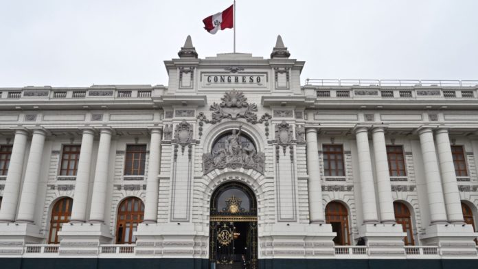 Se aprueba creación masiva de universidades estatales