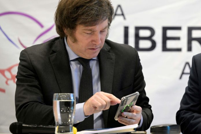 Javier Milei despide secretario de Trabajo por polémica salarial