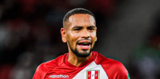 Alexander Callens se une a la defensa de Jorge Fossati.