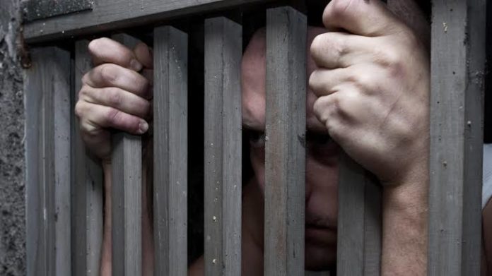 Canean a mamá por defender a su hijo