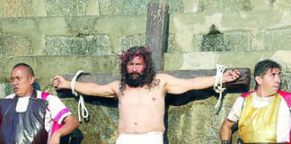 'Cristo Cholo' interpretó vía crucis luego de 7 años