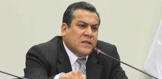 Gustavo Adrianzén, titular del PCM, anunció que se reunirá con partidos políticos