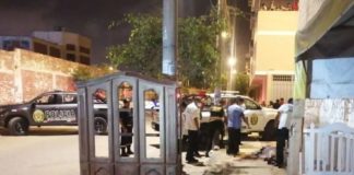 Le cortan garganta en plena vía pública