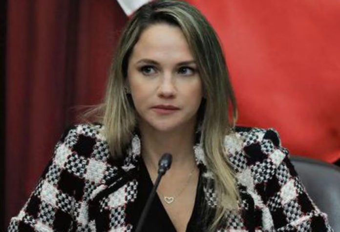 Luciana León Luciana León