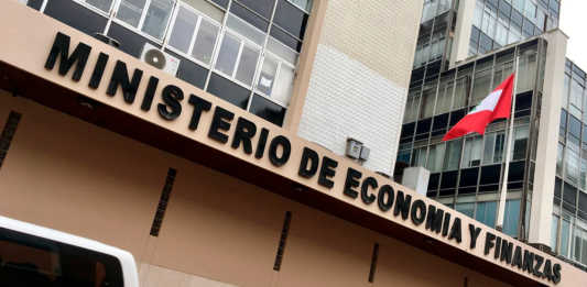 Gobierno busca reducir el déficit fiscal mediante decreto de urgencia