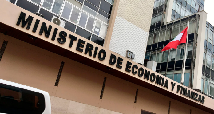 Gobierno busca reducir el déficit fiscal mediante decreto de urgencia