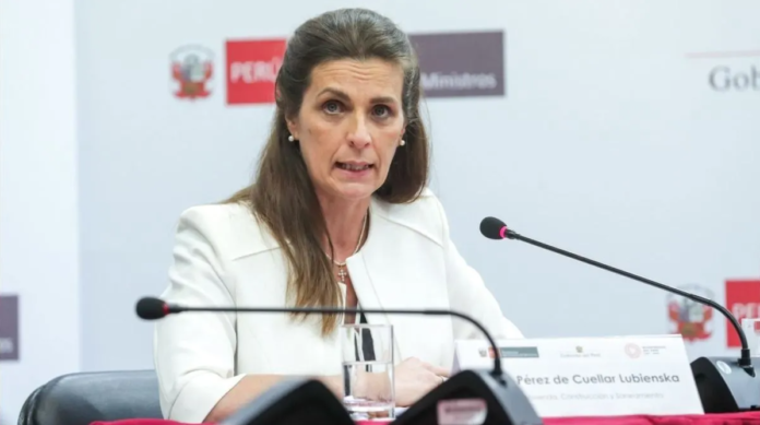 Ministra de Vivienda admite haber comprado reloj ‘bamba’ en China
