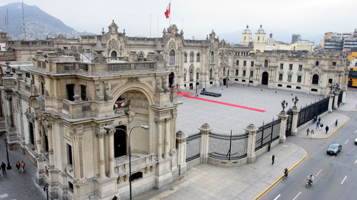 Dina Boluarte elegirá hoy al nuevo presidente presidente del Consejo de Ministros