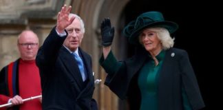 Rey Carlos reaparece tras cáncer