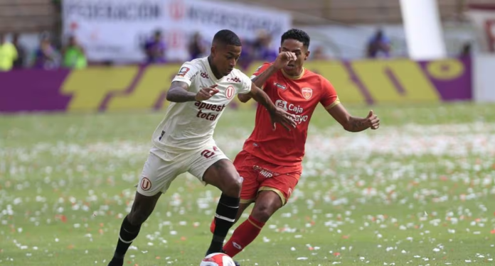 Universitario venció 2-0 a Sport Huancayo y es líder del Apertura
