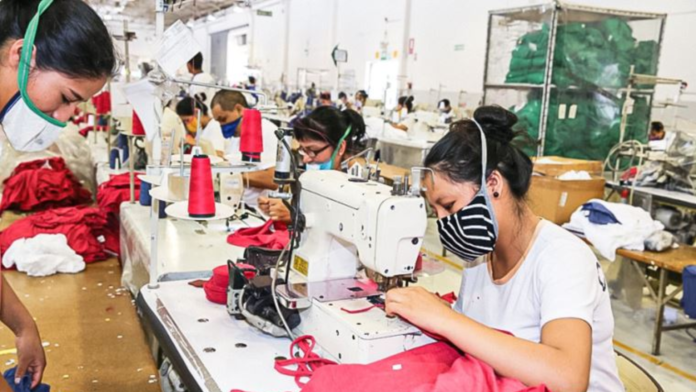 La mitad de las mujeres percibe menos de S/1.400 al mes