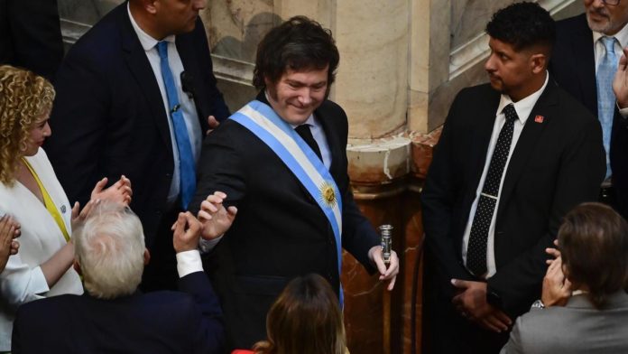 Milei sube sueldo del ejecutivo y luego lo deroga ¿Qué Pasó?