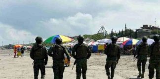 Tragedia en playa ecuatoriana: 5 turistas asesinados por «confusión» Tragedia en playa ecuatoriana: 5 turistas asesinados por "confusión"