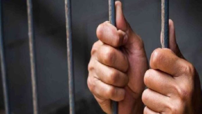 Padre e hijo condenados por tocamientos indebidos a menor en Lambayeque Padre e hijo condenados por tocamientos indebidos a menor en Lambayeque