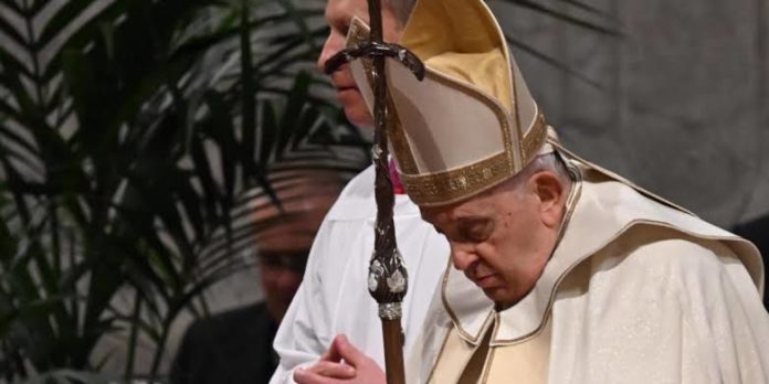 Papa Francisco lanza su libro sobre su vida y reflexiones