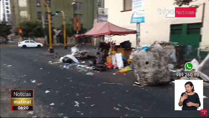 Vecinos alertan sobre la acumulación de basura en La Victoria Vecinos alertan sobre la acumulación de basura en La Victoria