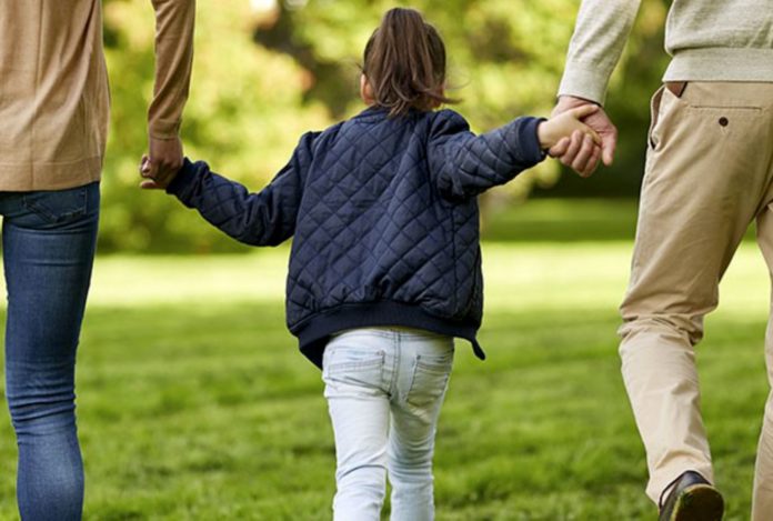 Congreso aprueba medida para fomentar adopciones de niños con discapacidad