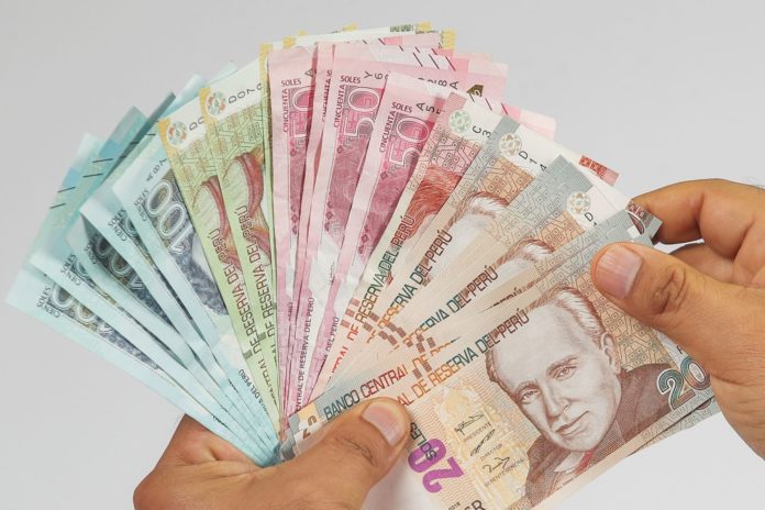 Ministro de Trabajo responde sobre aumento del sueldo mínimo