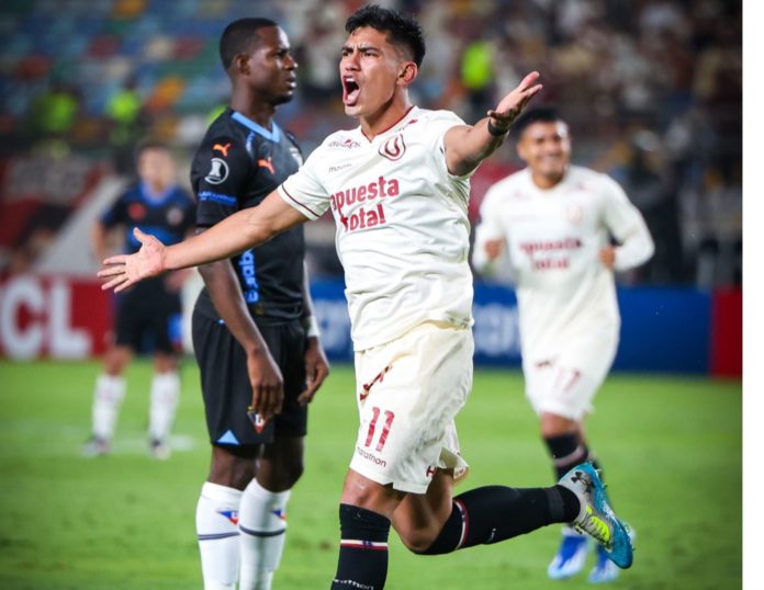 Tunche Rivera brilla en Libertadores y Universitario lo celebra. Tunche Rivera brilla en Libertadores y Universitario lo celebra.