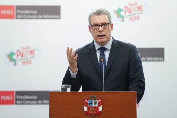 Apartan a 9 docentes con condena por terrorismo y 18 por violación