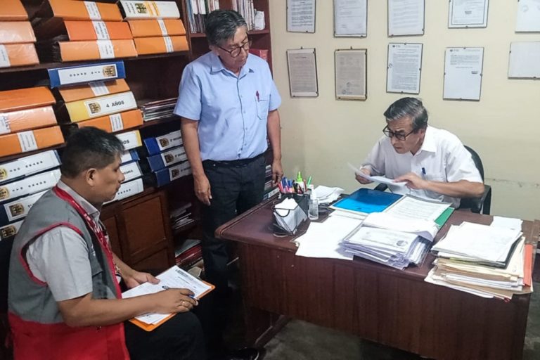 Procesan a 4 docentes por terrorismo y son separados de sus cargos