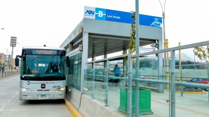 Plan piloto de ATU: Cola exclusiva para mujeres en marcha