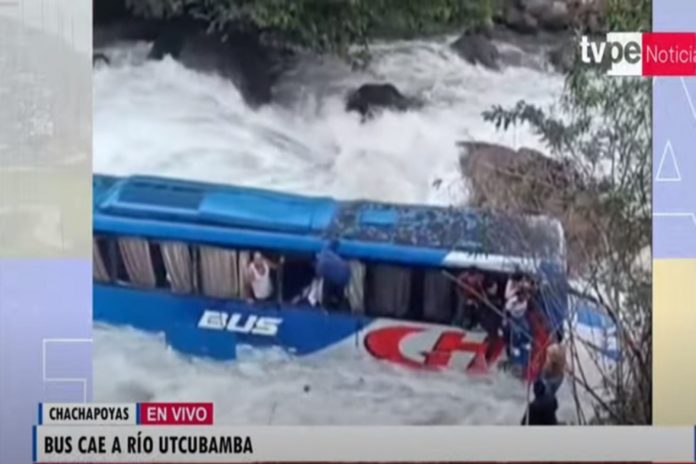 Amazonas: caída de bus al río Utcubamba deja un desaparecido y 10 heridos