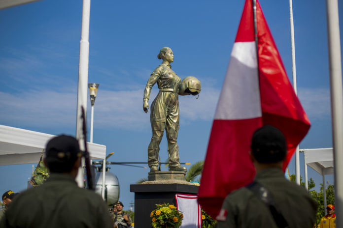 Rinden reconocimiento póstumo a la valerosa oficial 