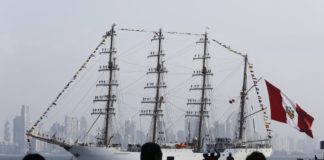 Adrianzén embarcó al B.A.P. Unión