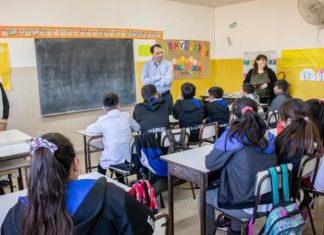 Congresista Jáuregui propone no sea obligatorio aprender educación sexual