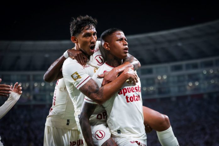 Universitario vs LDU: hora y alienaciones por la Copa Libertadores