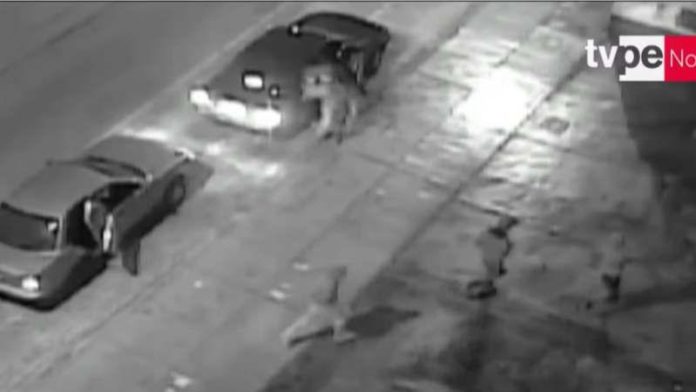 Robo de equipos de celulares en tienda de Surco