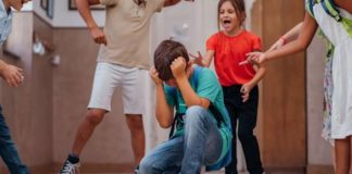 Alarma en las aulas: más de 500 casos de violencia contra estudiante