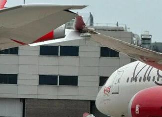  Dos aviones chocan en la terminal 3 sin dejar víctimas Heathrow