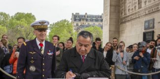 Llegada del Jefe del Gabinete a Francia para participar en Reunión del Consejo Ministerial