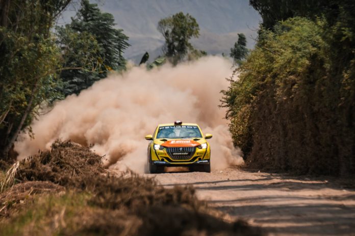 Raúl Velit busca la victoria en el Rally Presidente de la República.