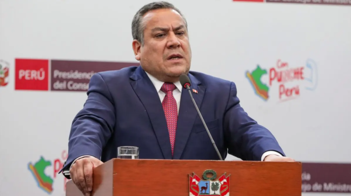 Gobierno anuncia bonos por explosión en VMT