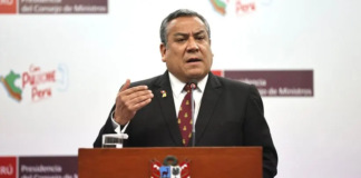 Gustavo Adrianzén apoya otorgarle pensión a expresidentes