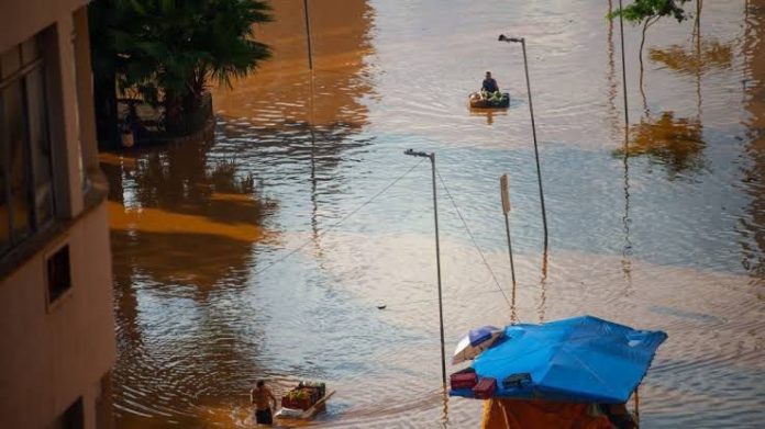 Aumentan muertos en Brasil por inundaciones