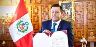 CTS: presidente del Congreso firmó autógrafa de ley