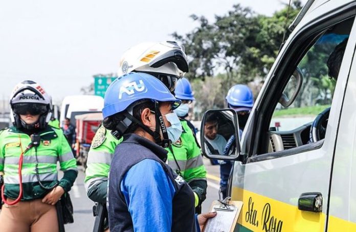 Casi dos mil choferes operaban sin licencia