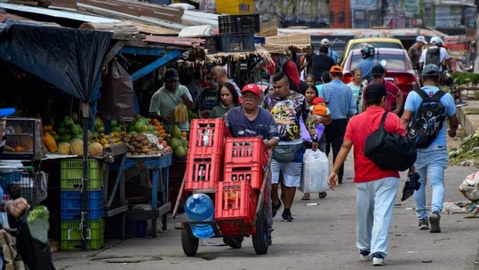 Más de 13 millones de peruanos trabajan en la informalidad