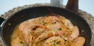 Langostinos en salsa marinera